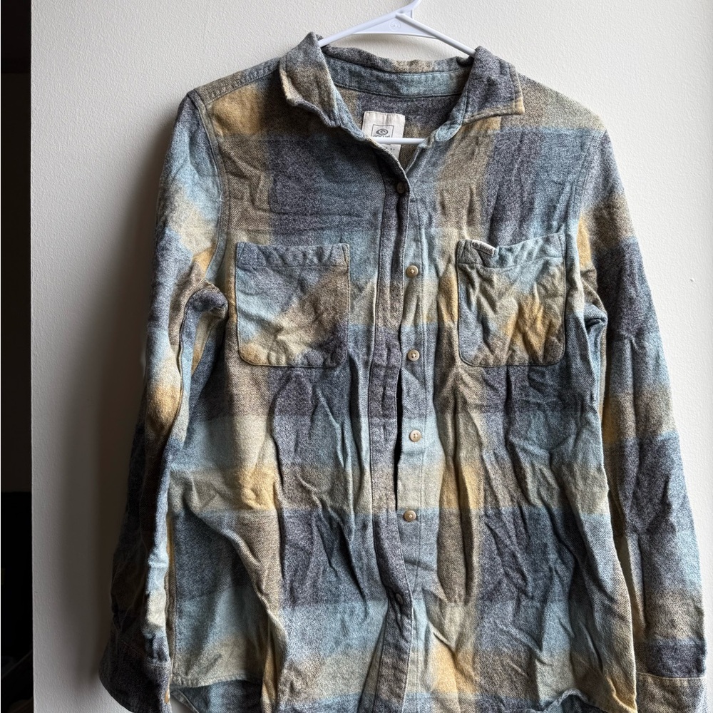 Rip Curl Women’s Plaid Flannel Button-Up Shirt